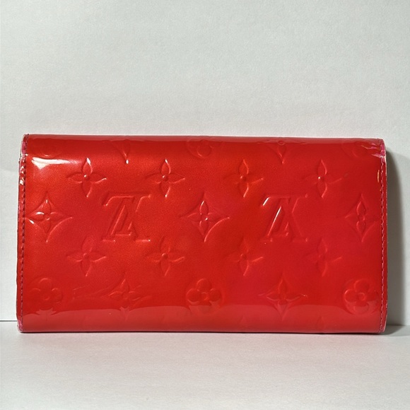 *HTF Color!* LOUIS VUITTON Vernis Sarah Wallet - Picture 2 of 16